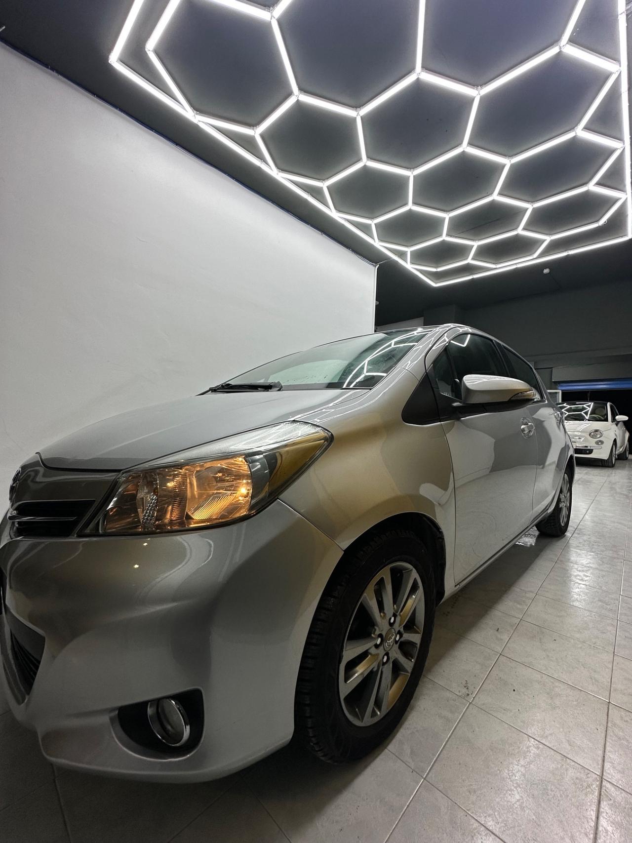 Toyota Yaris 1.0 5 porte Trend