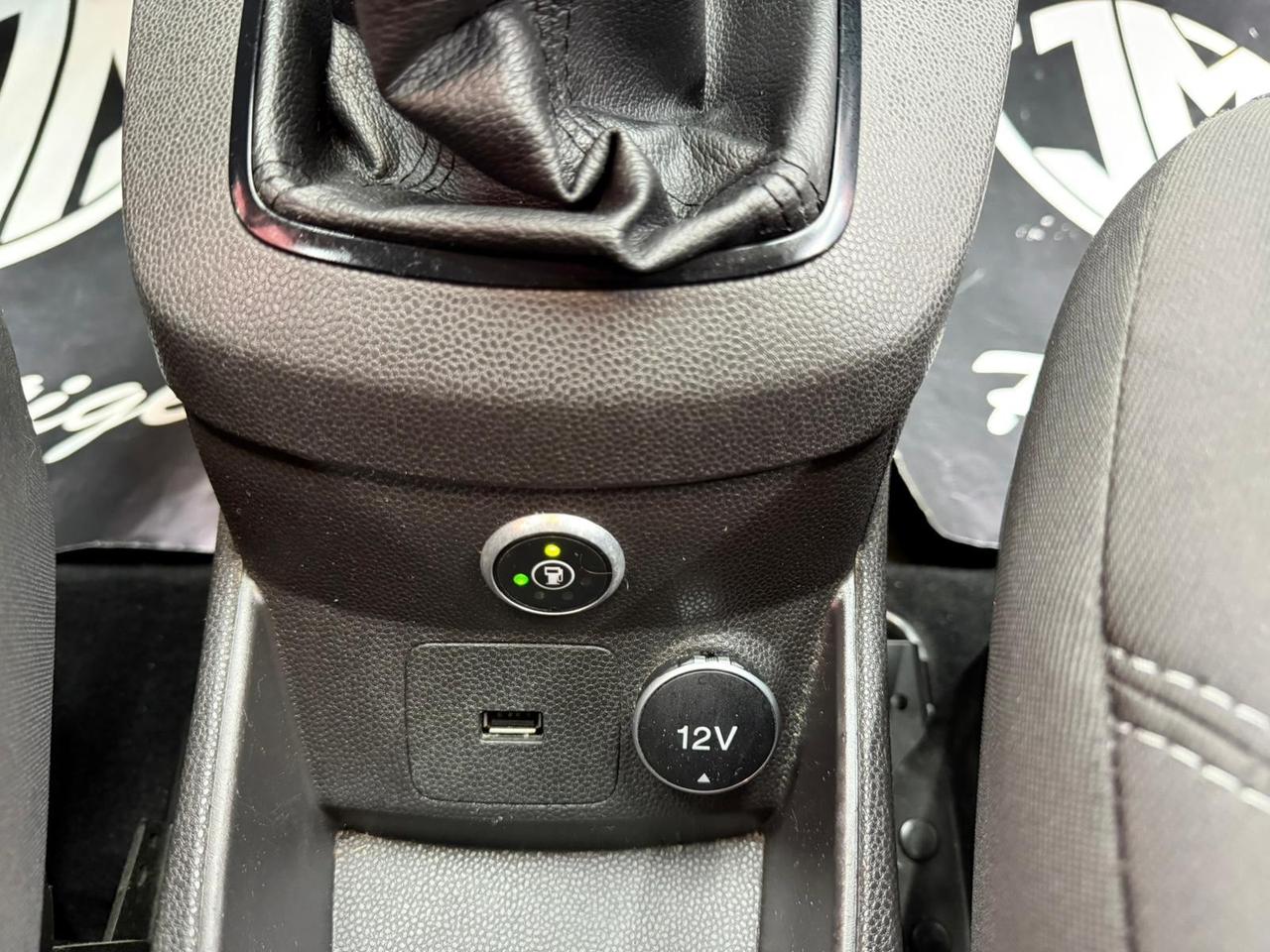 Ford Fiesta 1.4 5 porte Bz.- GPL Black & White Edition OK NEOPATENTATI