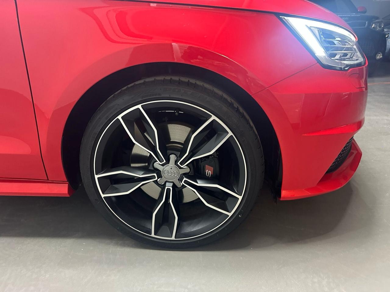 Audi A1 S1 SPB 2.0 TFSI QUATTRO NAVIGATORE FARI MATRIX