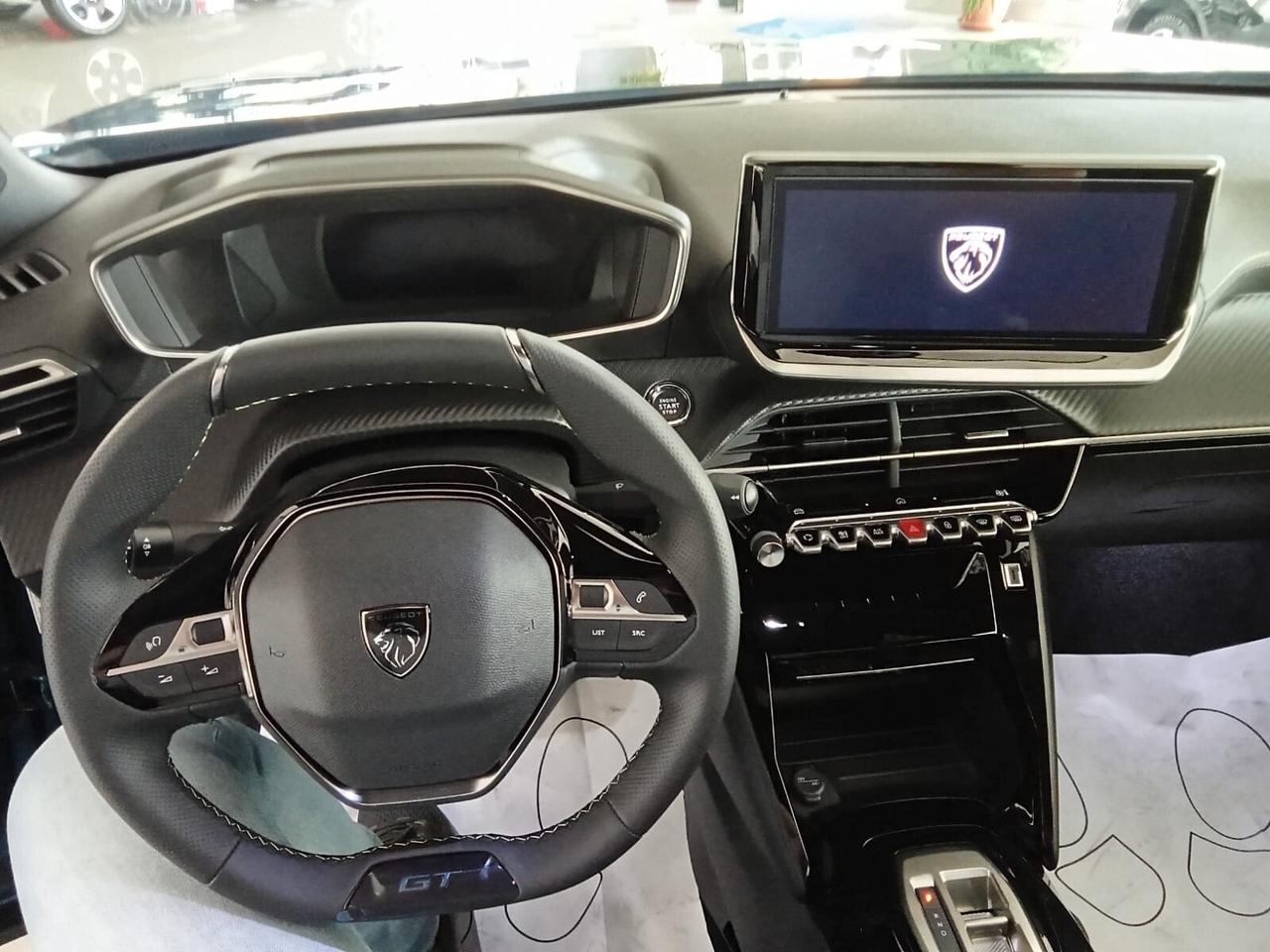 Peugeot 2008 Hybrid 145 e-DCS6 GT