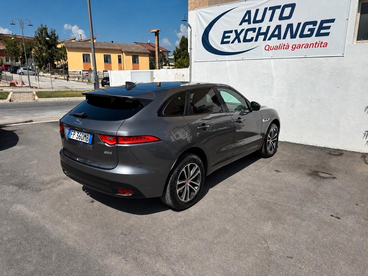 Jaguar F-Pace 2.0 D 180 CV AWD aut. R-Sport