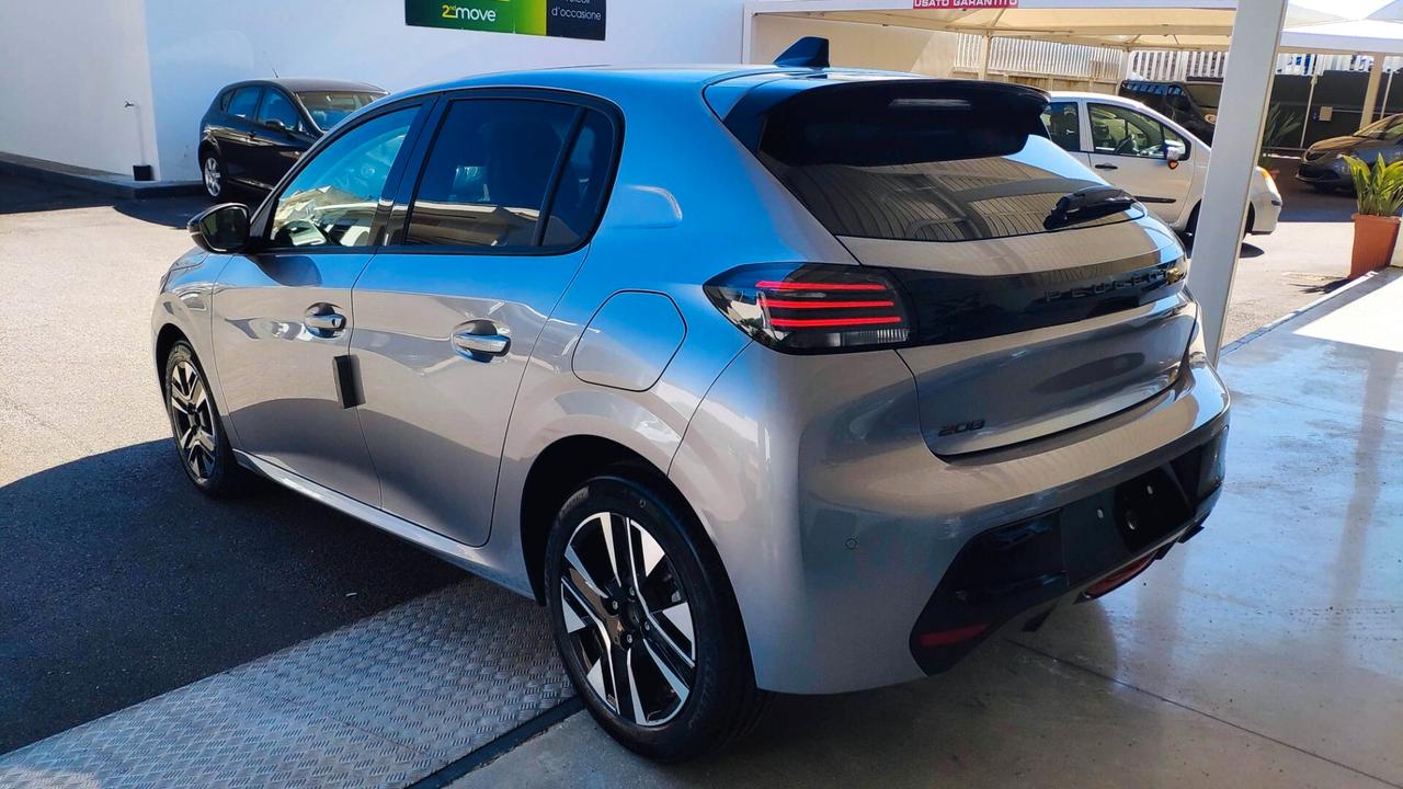 Peugeot 208 Allure 1200 Benz 100 CV Km0