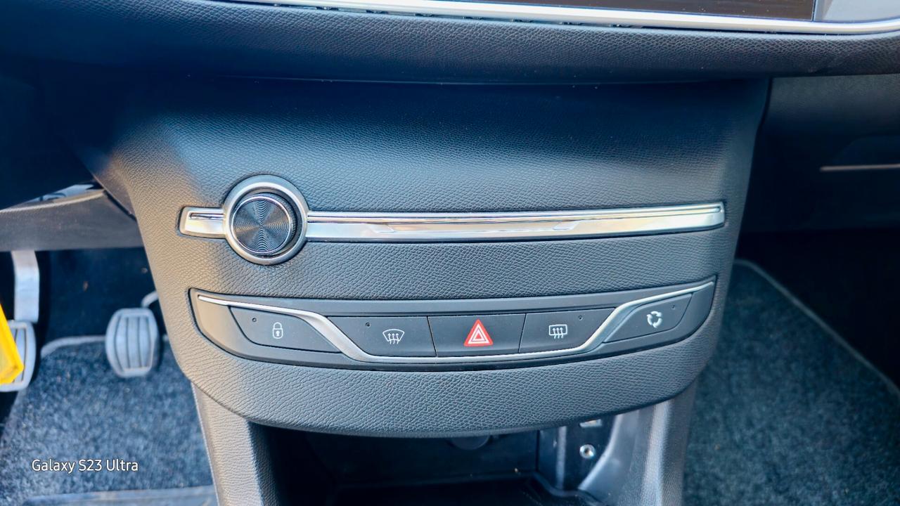Peugeot 308 full opt. Garantita 12 mesi euro 6