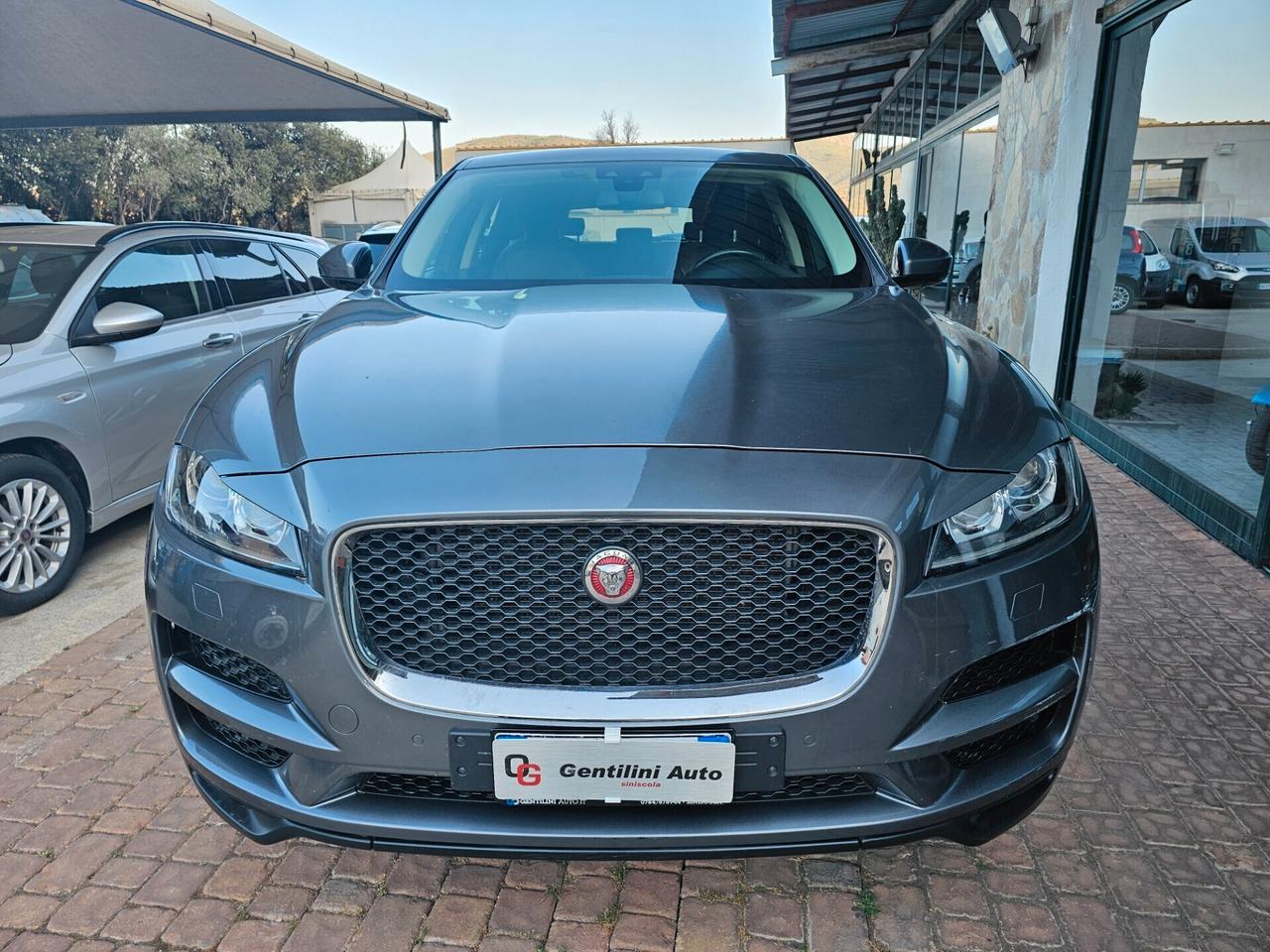 Jaguar F-Pace 2.0 D 180 CV AWD Prestige