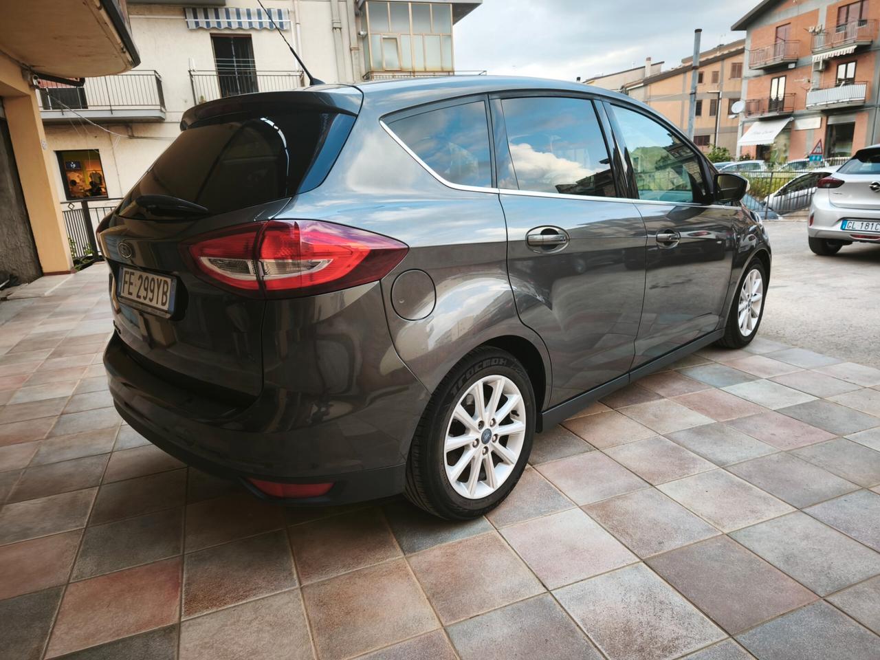 Ford C-Max 1.5 tdci 95 CV Titanium