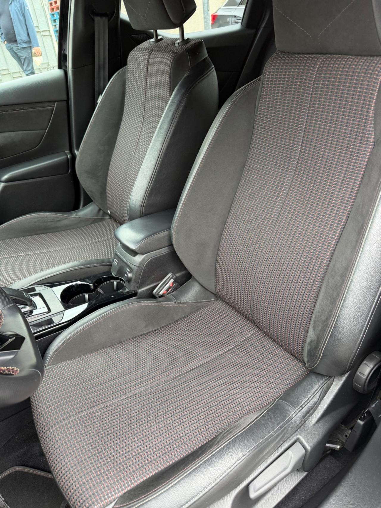 Ds DS3 3 Crossback BlueHDi 130 aut. Performance Line+