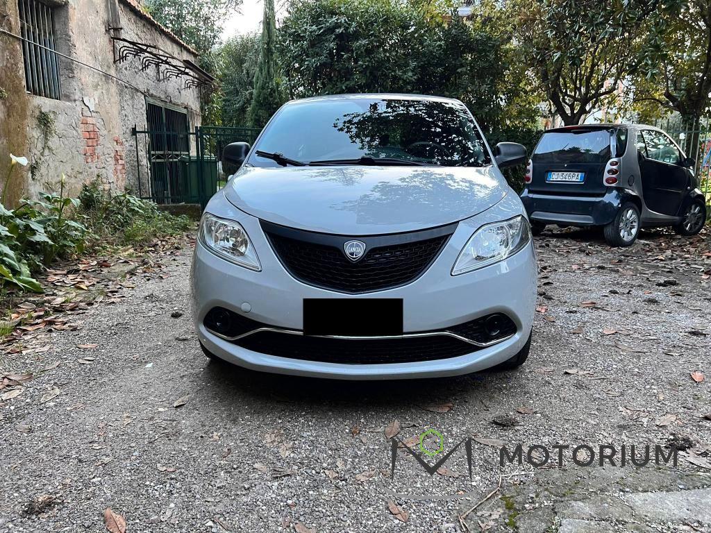 Lancia Ypsilon 5 Porte Ypsilon 1.2 Silver ecochic Gpl 69cv