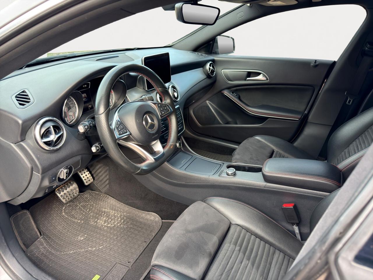 Mercedes-benz CLA 220 d S.W. Auto Premium AMG - 2016