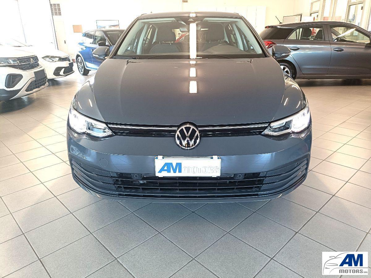 VOLKSWAGEN - Golf 8 life 1.5 tsi tgi 130 cv dsg