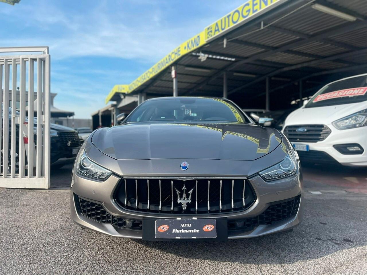 Maserati Ghibli 330 CV MHEV GT