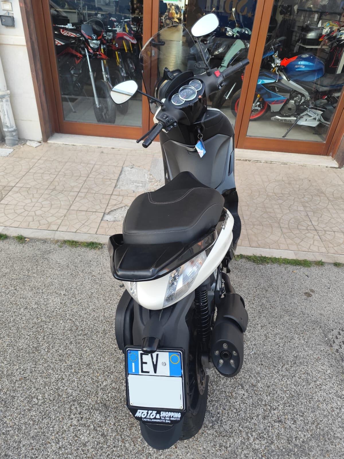 Piaggio Beverly 350 2021