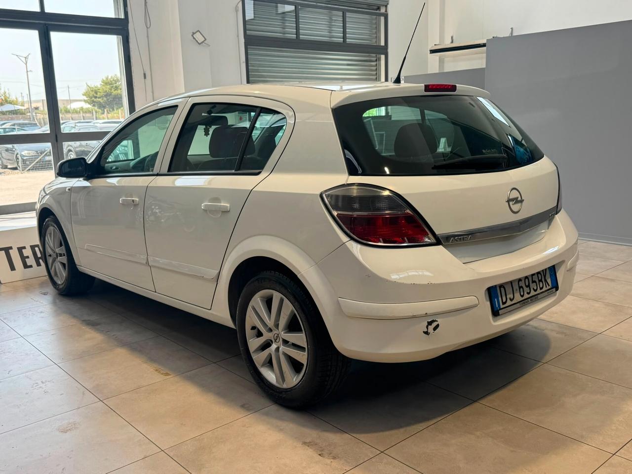 Opel Astra 1.3 CDTI 5 porte Enjoy