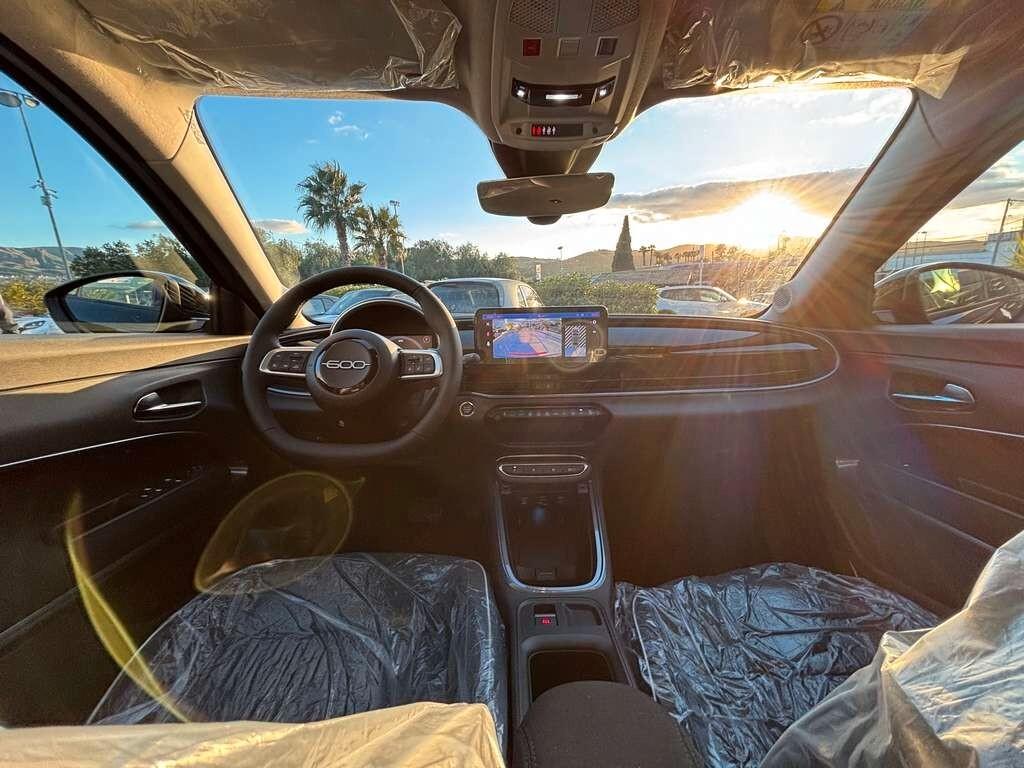 Fiat 600 Hybrid 110 CV DCT MHEV Icon 2025 KM 0 IVA ESPOSTA Tua a soli 209 Euro al mese