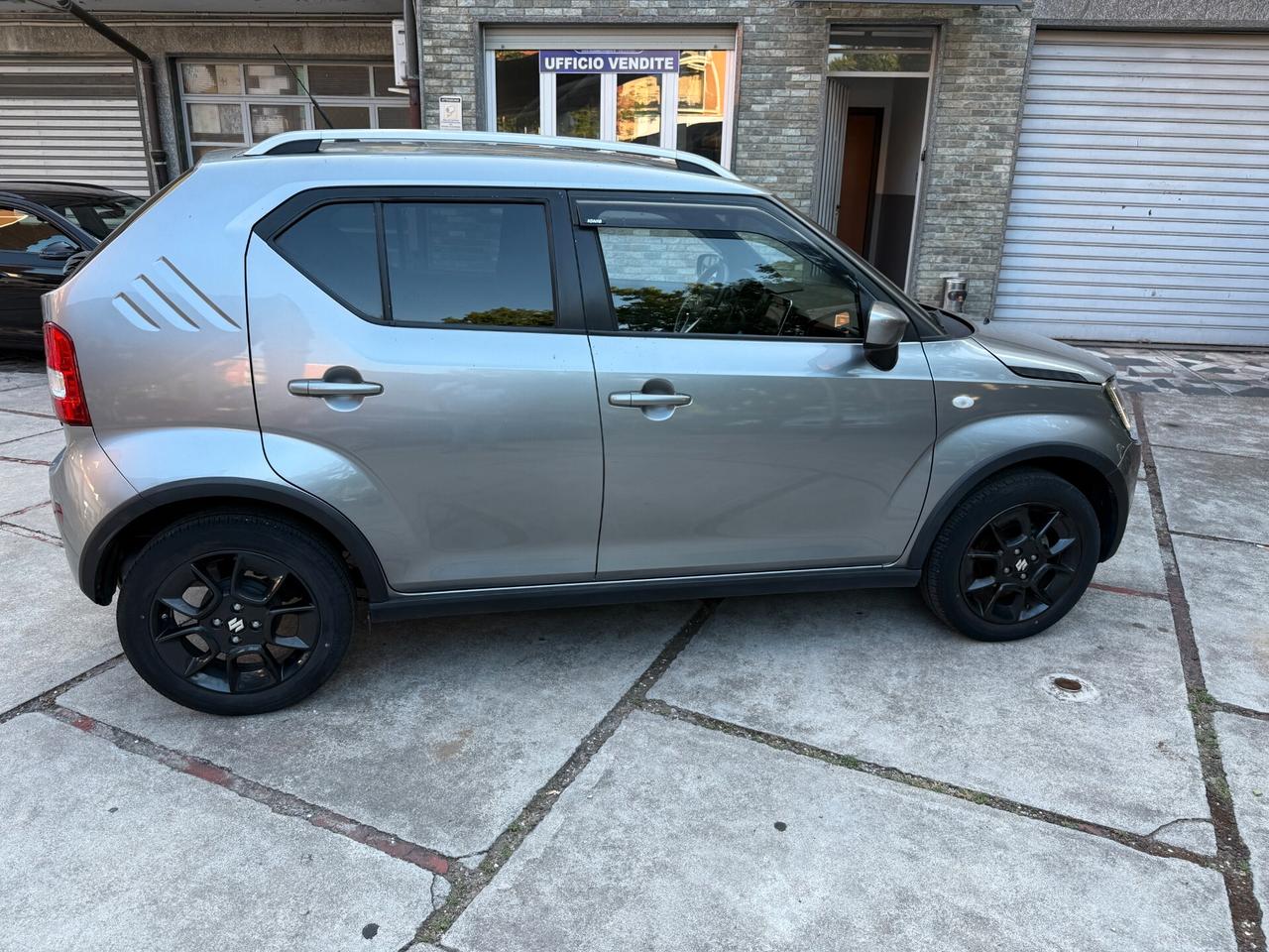 Suzuki Ignis 1.2 Hybrid Top