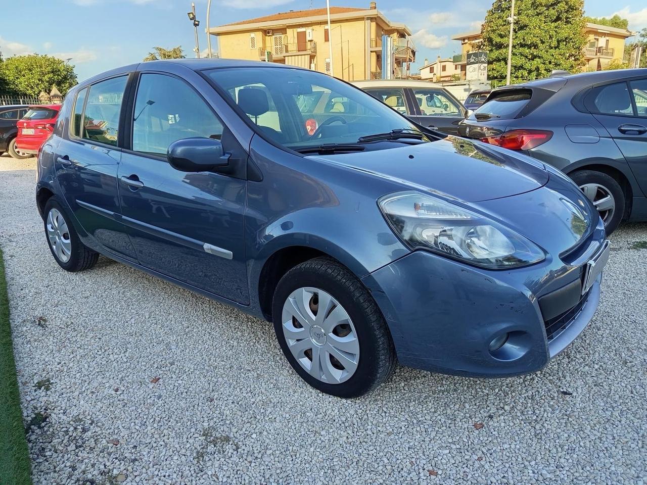 Renault Clio 1.2 16V 5 porte Dynamique