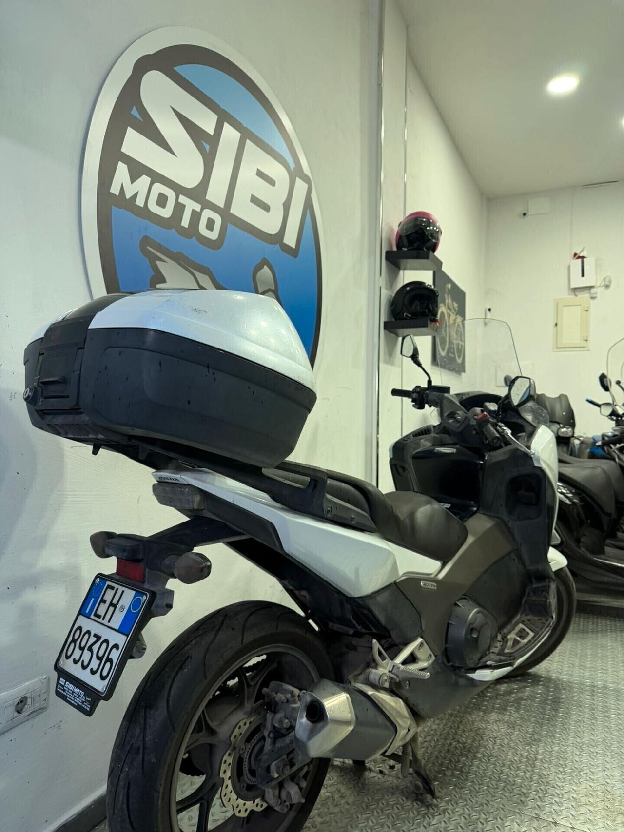 Honda Integra 750