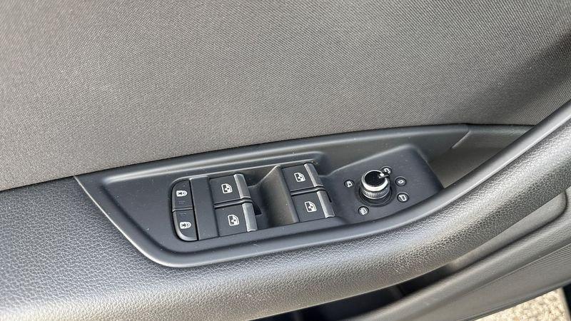 Audi A4 Avant 35 2.0 TDI mHEV 163cv Business S tronic