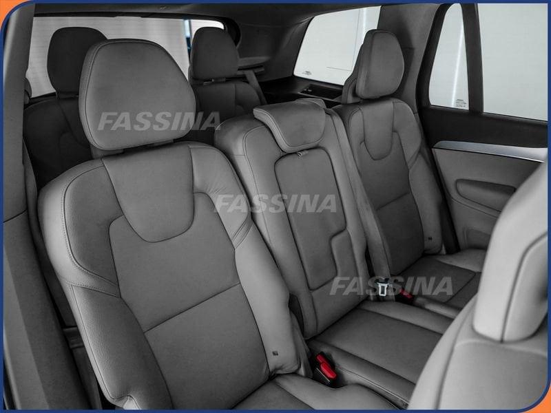 Volvo XC90 D5 AWD Geartronic 7 posti Momentum