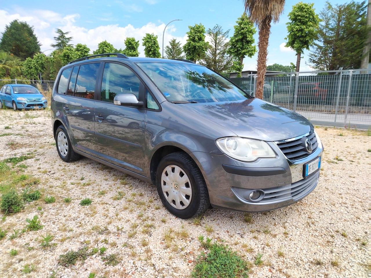 Volkswagen Touran 2.0 Trendline Ecofuel