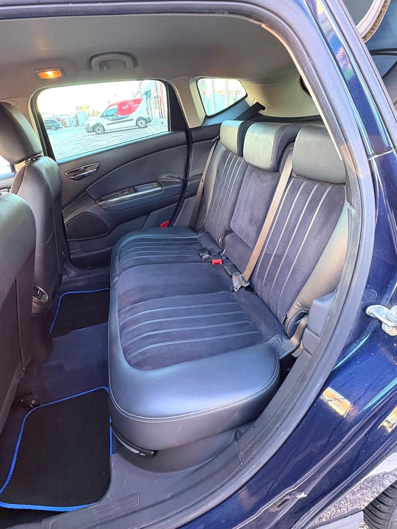 Lancia Delta 1.6 MJT DPF 105 CV Silver