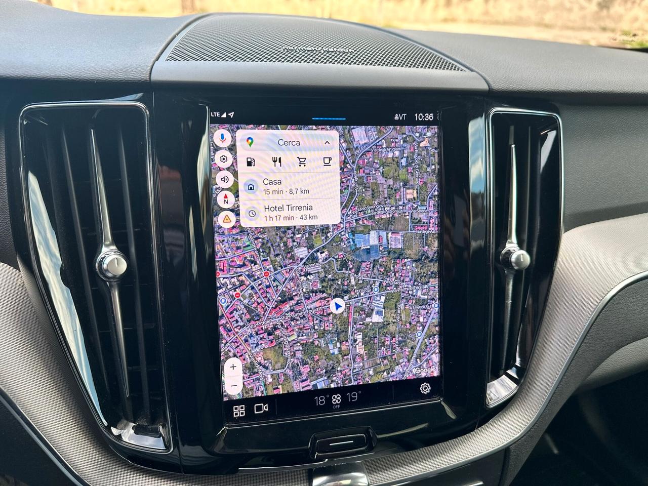 Volvo XC 60 XC60 B4 (d) AWD automatico Plus Dark