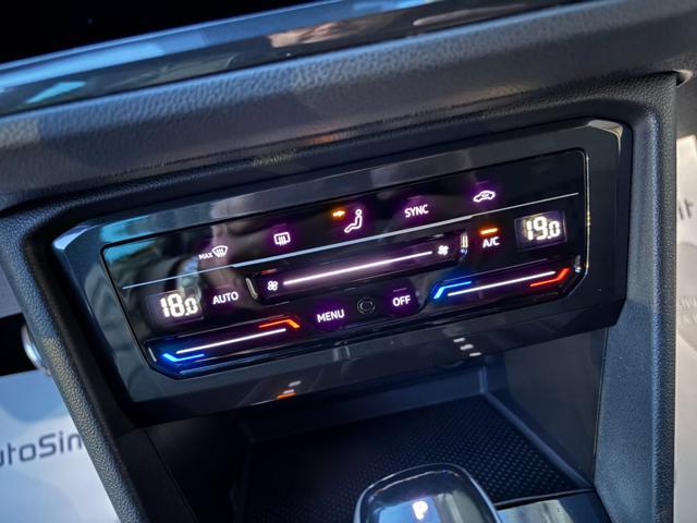 VOLKSWAGEN Tiguan 2.0 TDI 150 CV SCR DSG R-Line LUCI AMBIENTE