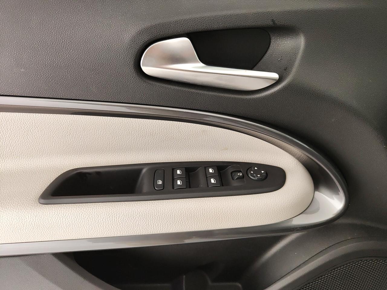 Fiat 600 Hybrid 136 CV DCT MHEV La Prima