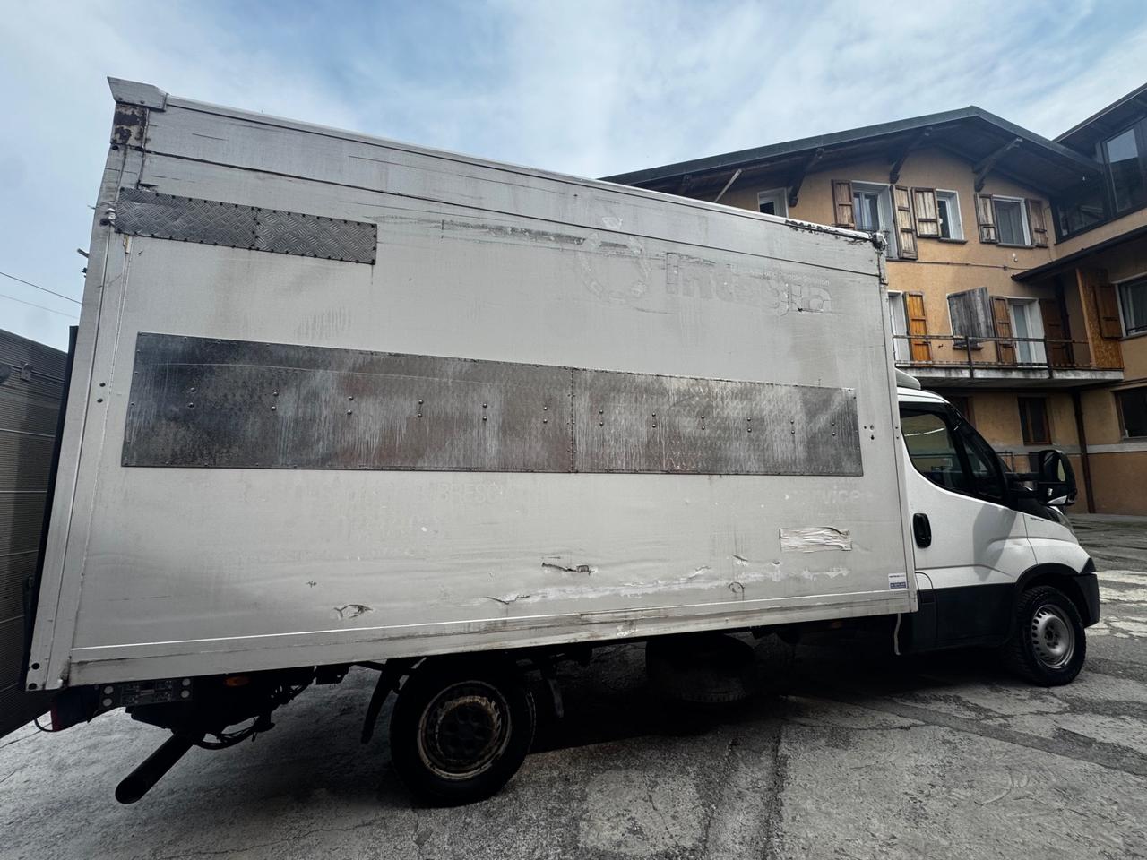 Iveco Daily , 2.3 diesel, 2028