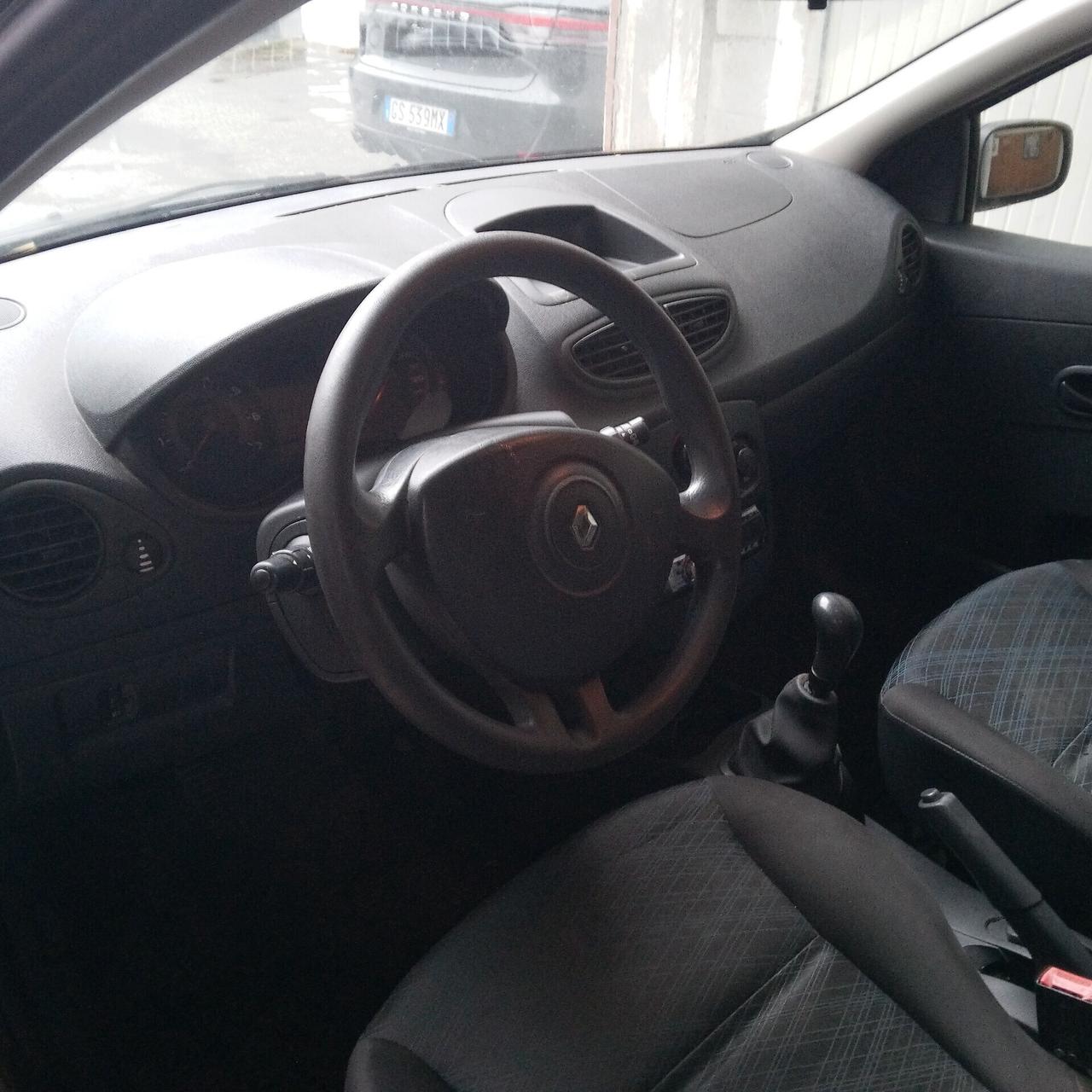 Renault Clio 1.2 16V 5 porte