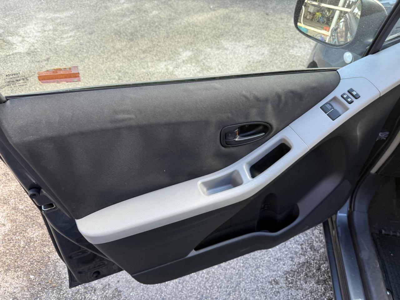 Toyota Yaris 1.0 5 porte Now