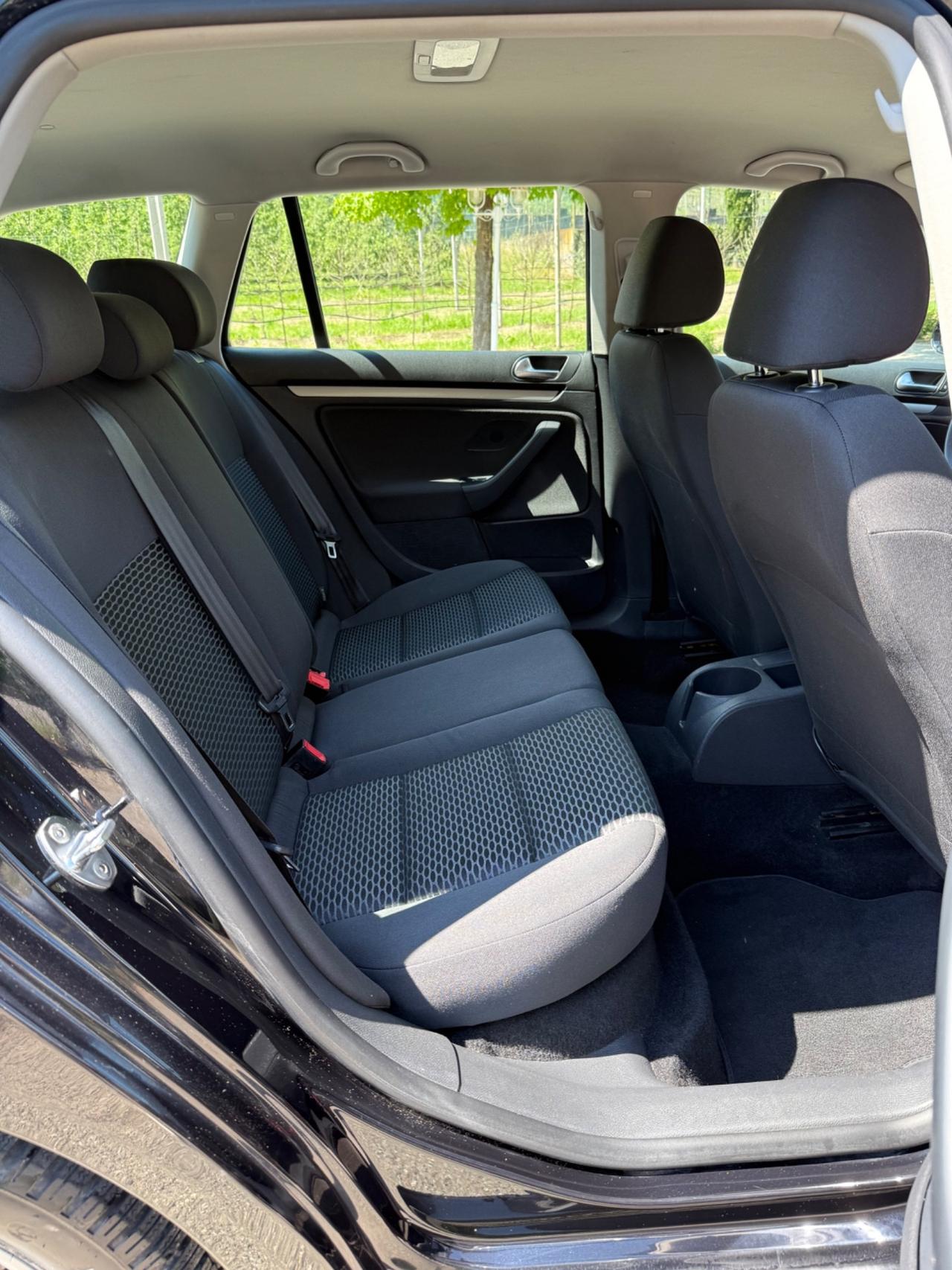 Volkswagen Golf Variant Golf Variant 1.6 TDI DPF Highline