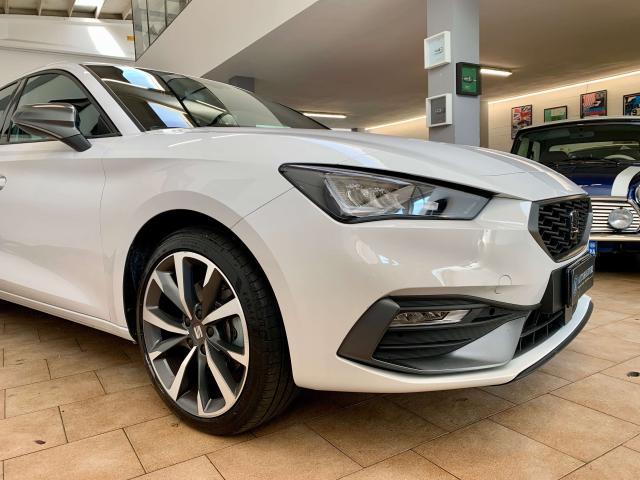 SEAT Leon Leon 1.5 etsi FR 150cv dsg Pari al nuovo
