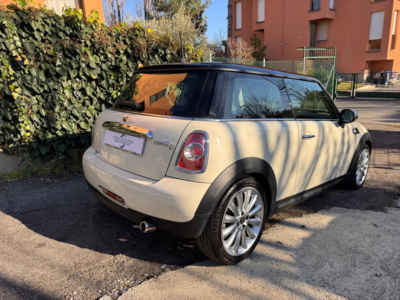 Mini 2.0 16V Cooper D Automatica