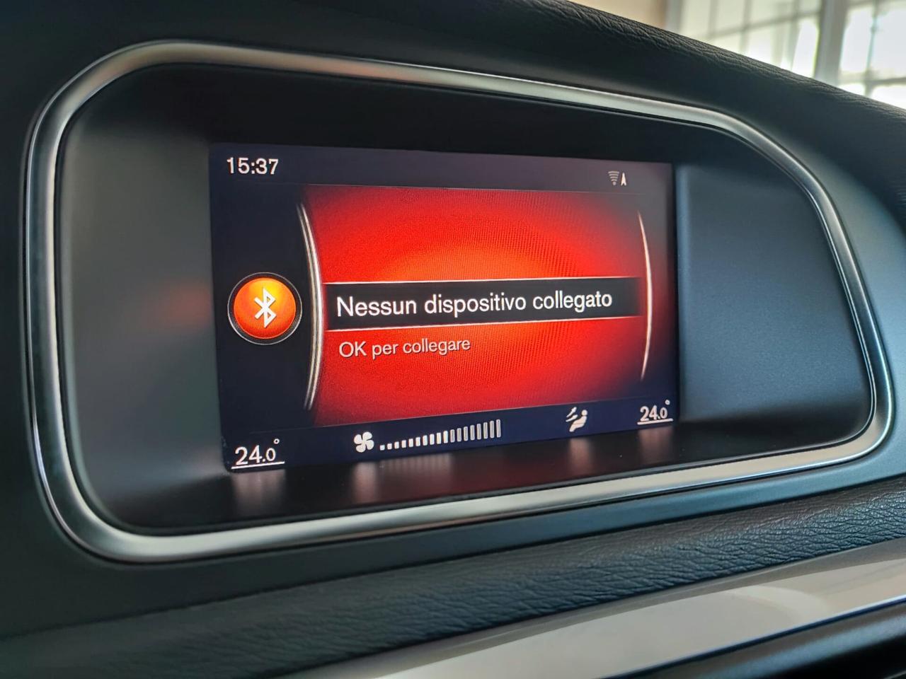 Volvo V40 D2 R-design