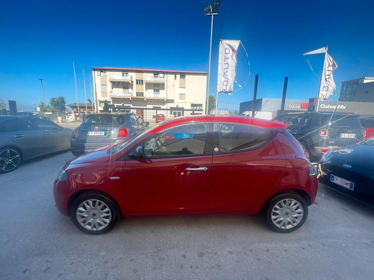 Lancia Ypsilon 1.2 69 CV 5 porte GPL Ecochic Gold