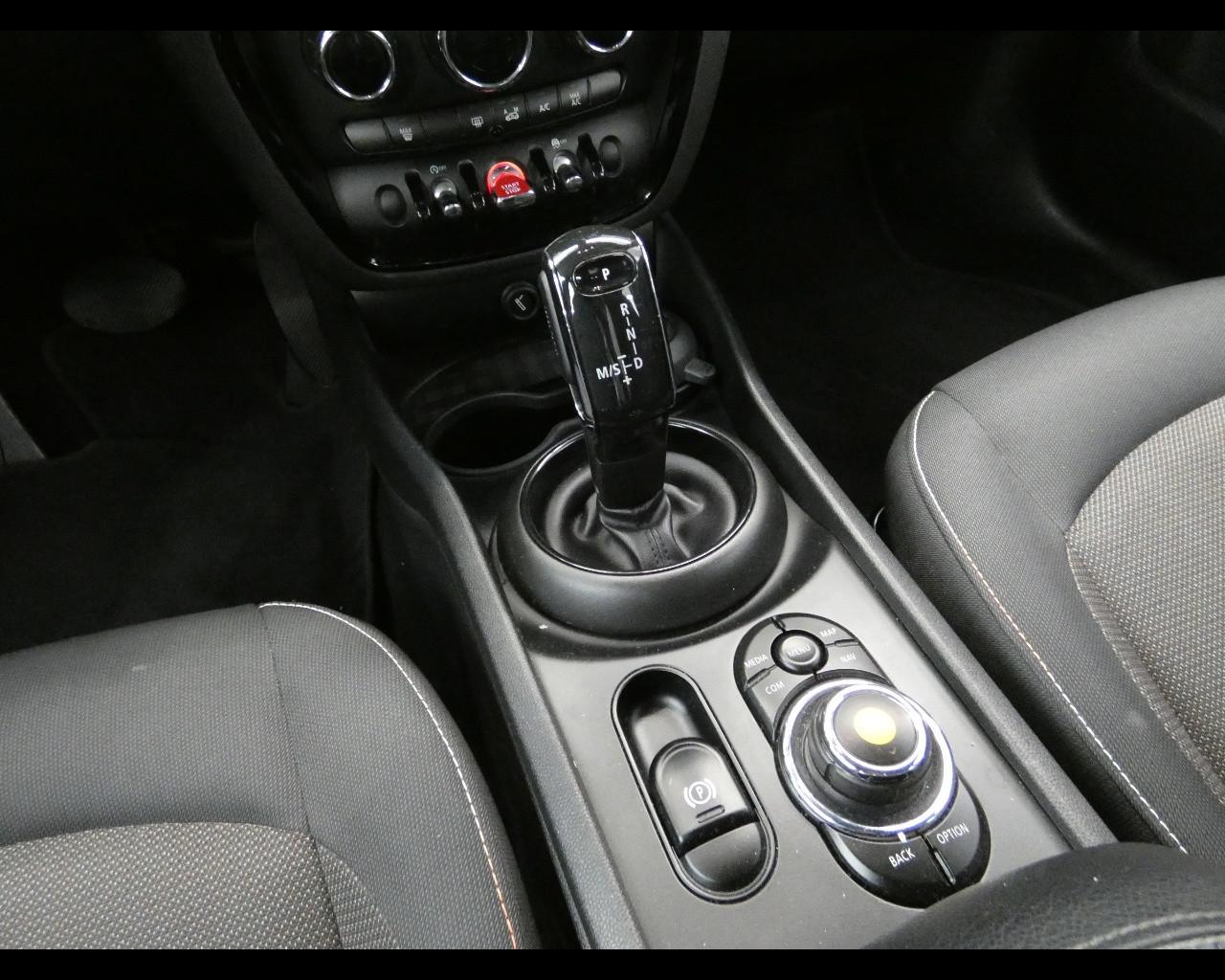 MINI Mini Clubman (F54) - Mini 2.0 Cooper D Mayfair Edition Clubman
