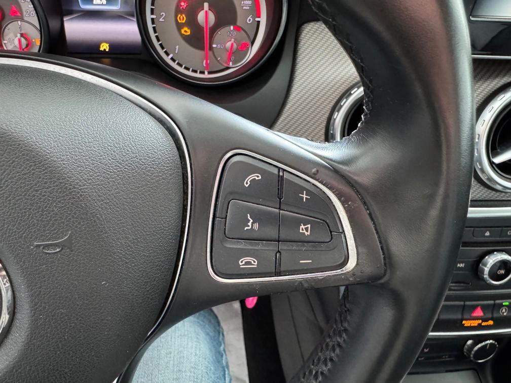 Mercedes-Benz GLA 200 d Sport Navi Pelle Pdc Retrocamera Uniprop