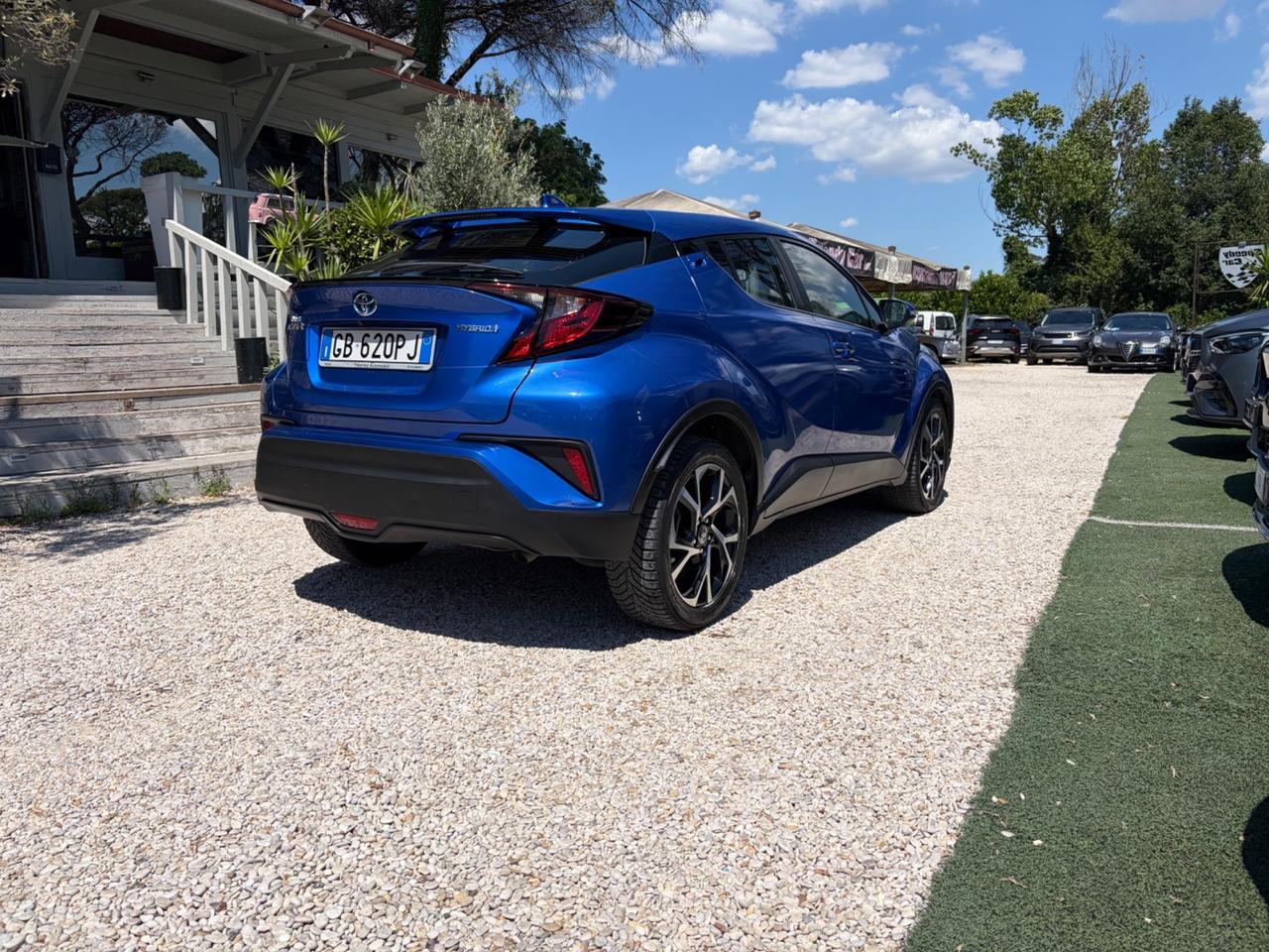 Toyota C-HR 1.8 Hybrid E-CVT Active