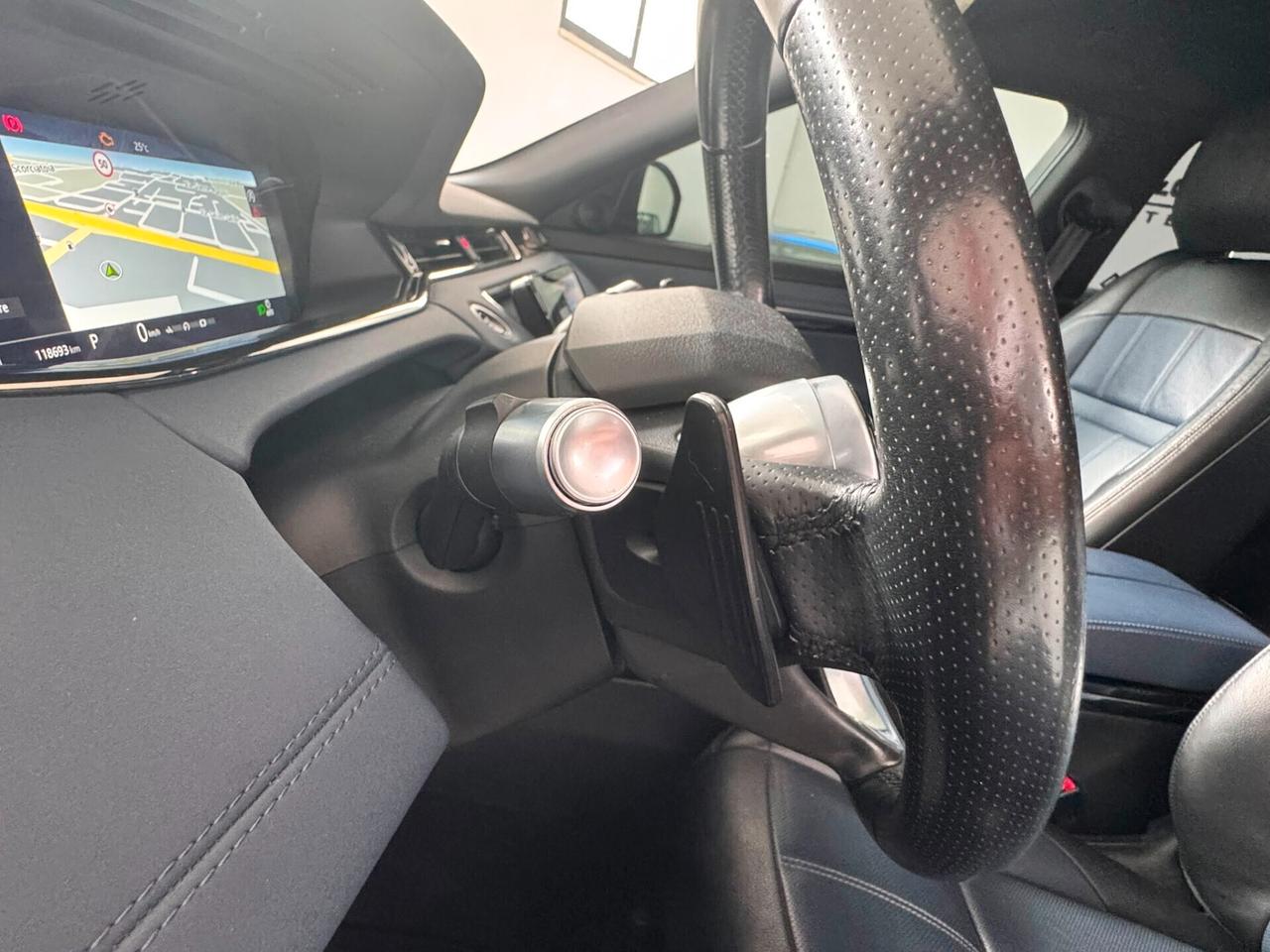 Land Rover Range Evoque 2.0d i4 mhev R-Dynamic SE