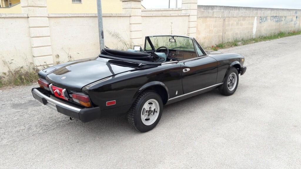 Fiat 124 Spider Pininfarina certif. ASI con C.R.S