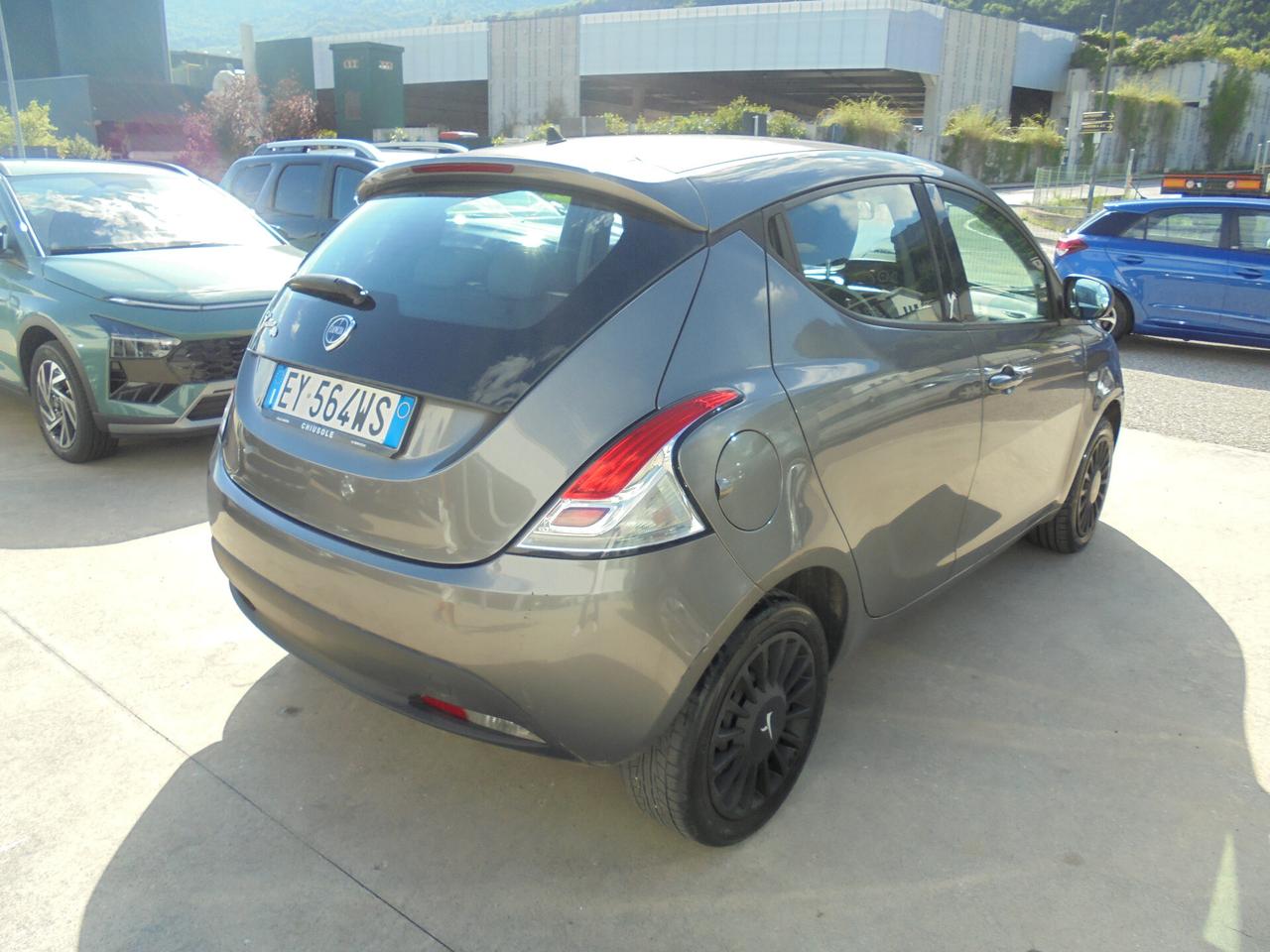 Lancia Ypsilon 1.2 69 CV 5 porte Gold