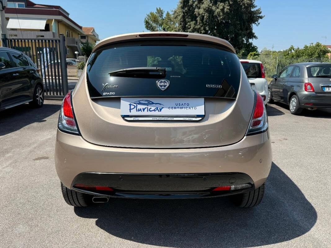 Lancia Ypsilon 1.0 firefly hybrid Gold s&s 70cv