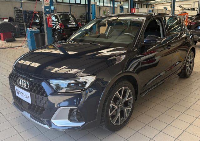 AUDI A1 citycarver 30 TFSI Identity Contrast