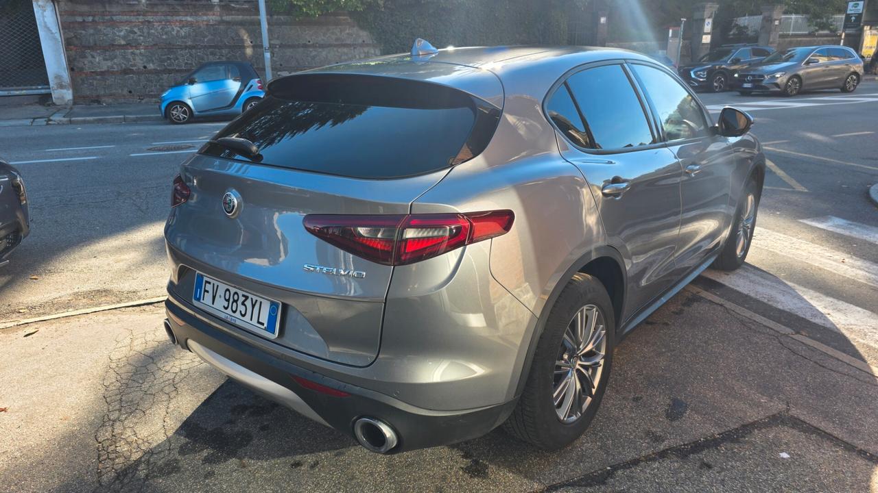 Alfa Romeo Stelvio 2.2 Turbodiesel 190 CV AT8 Q4 Business
