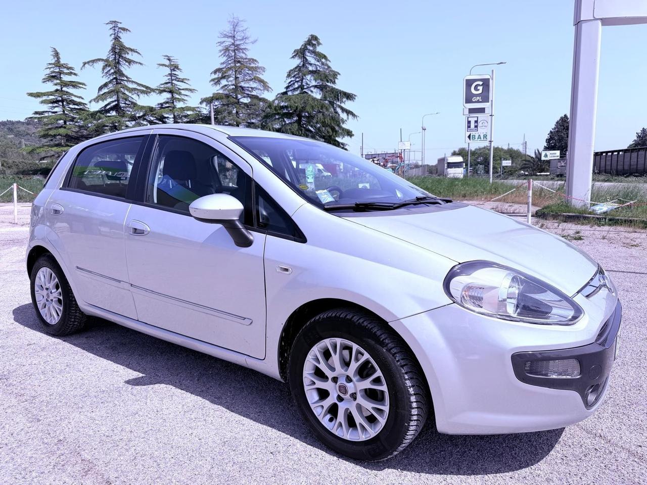 Fiat Punto Evo 1.3 Mjt 90 CV 5 porte Ok neopatentati