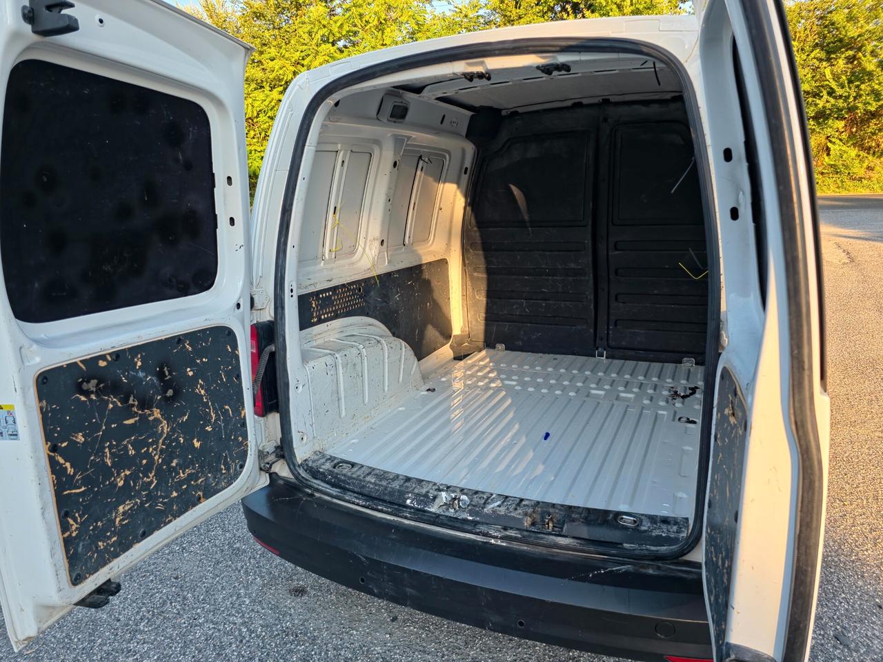 Volkswagen Caddy 2.0 TDI 102 CV Furgone Business E6D Manuale NEO 2020