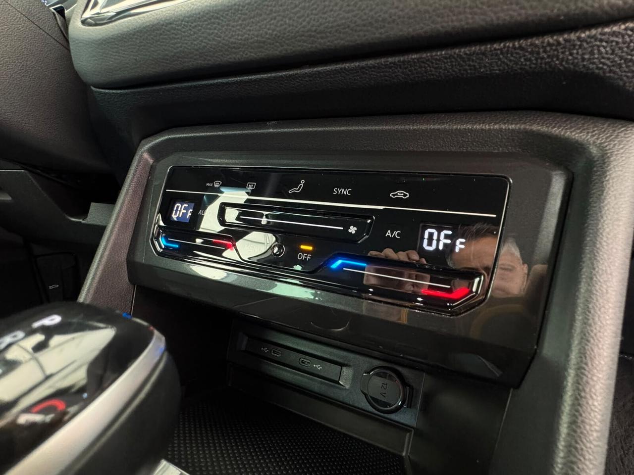 Volkswagen Tiguan 2.0 TDI 150 CV SCR DSG R-Line