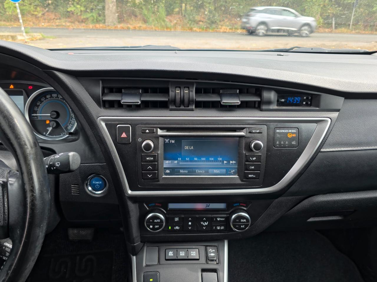 Toyota Auris 1.8 Hybrid Lounge E5B Automatica NEO 2014