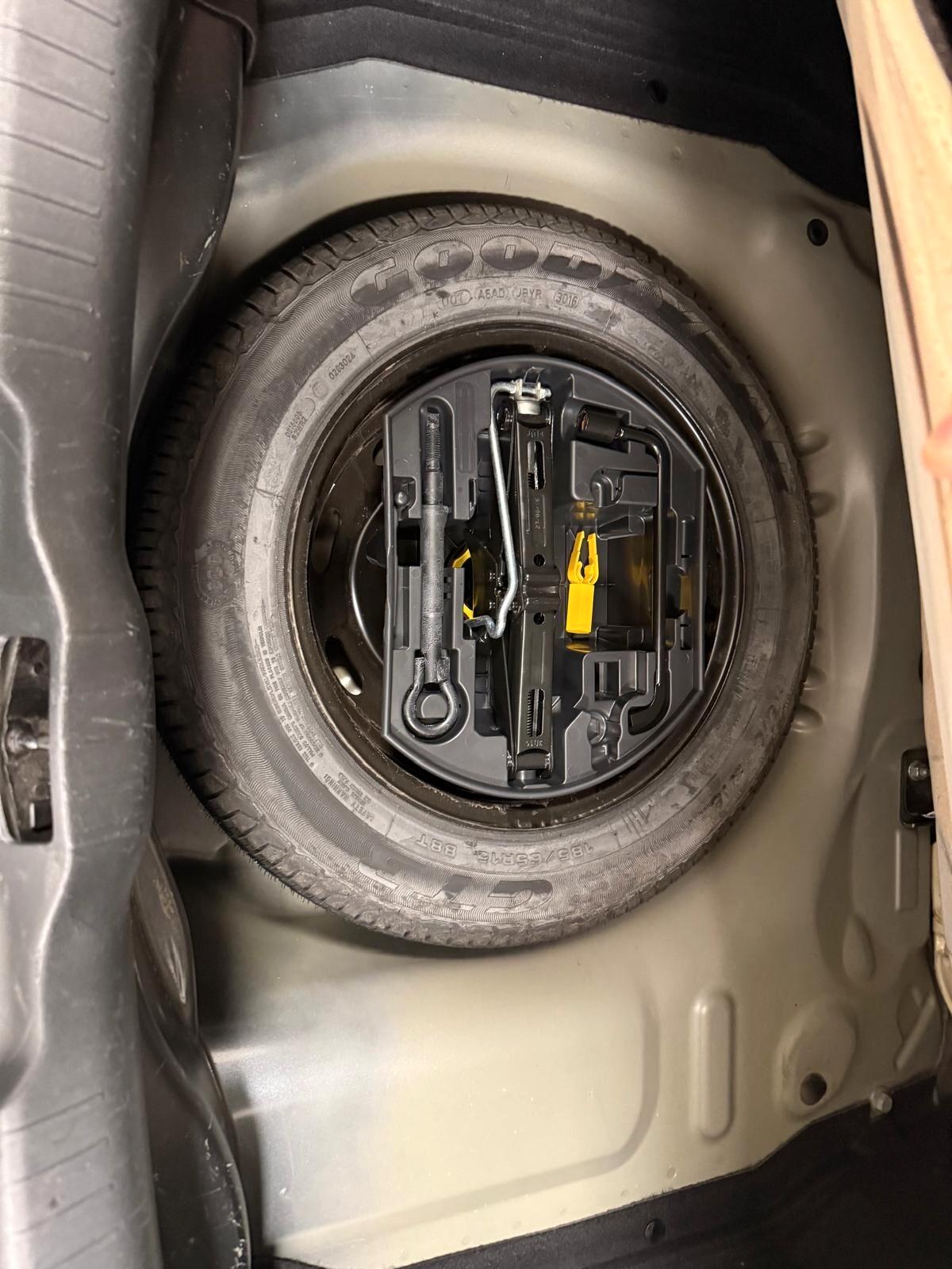 Citroen C4 Cactus Shine 82 cv