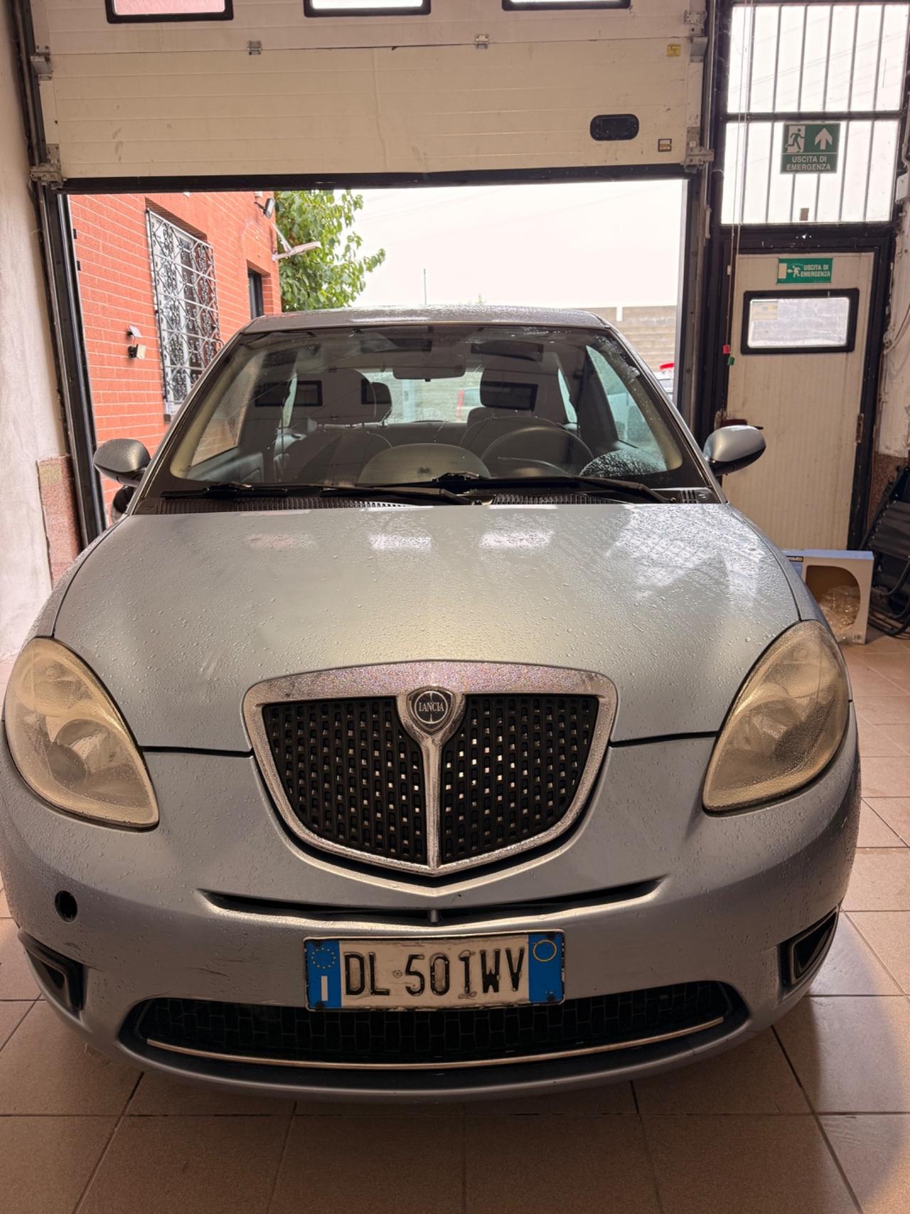 Lancia Ypsilon 1.4 Argento
